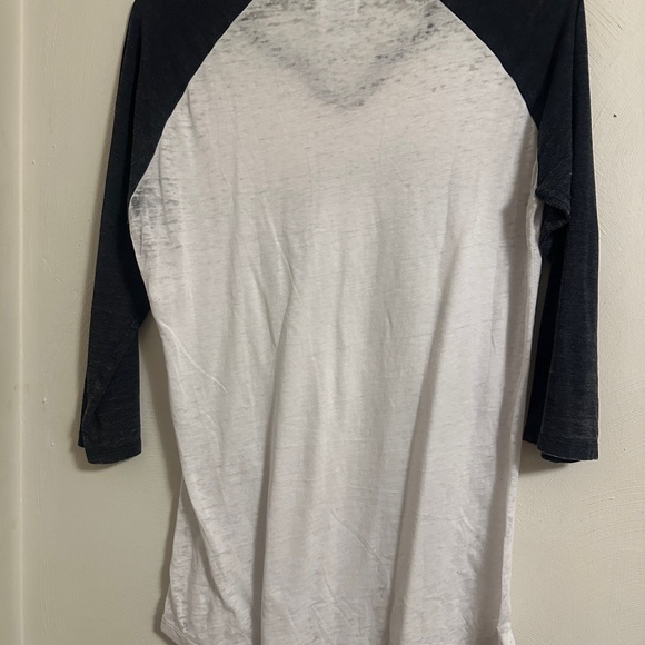 2 Pack Pittsburgh Penguins Hockey Tees Size Medium - Picture 7 of 7